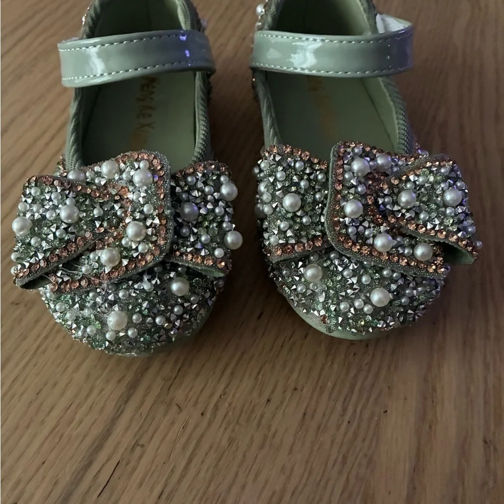 Meng Ke Xuan Elegant Kids' Sparkling Pearl Rhinestone Shiny Kids Princess Shoes